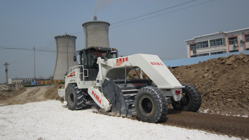 WR2100L，濱州工業(yè)場地灰土拌和