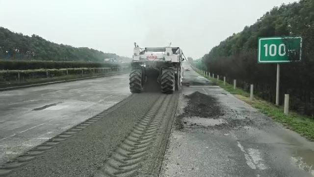 RZ2300，上海高速公路冷再生