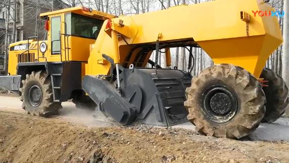 RH700，阜南水泥路破碎